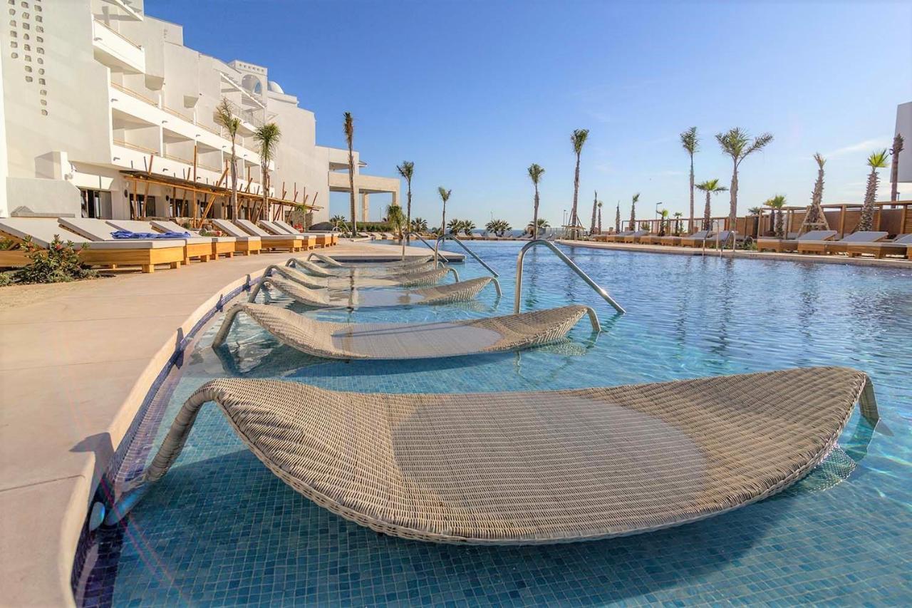 Hotel Zahara Beach&Spa - Adults Recommended Zahara de los Atunes Exterior foto The swimming pool at the hotel