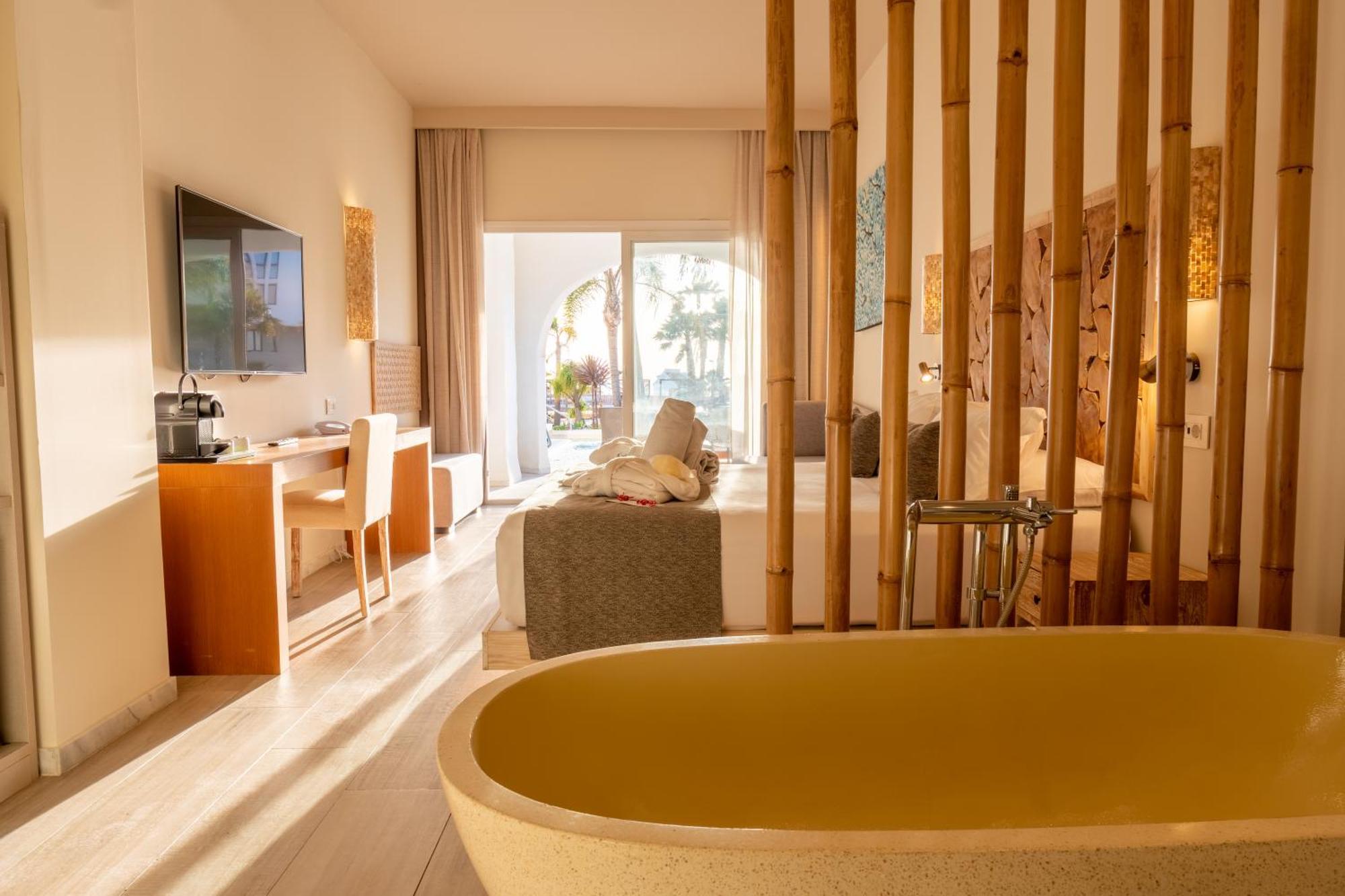 Hotel Zahara Beach&Spa - Adults Recommended Zahara de los Atunes Exterior foto Deluxe Room